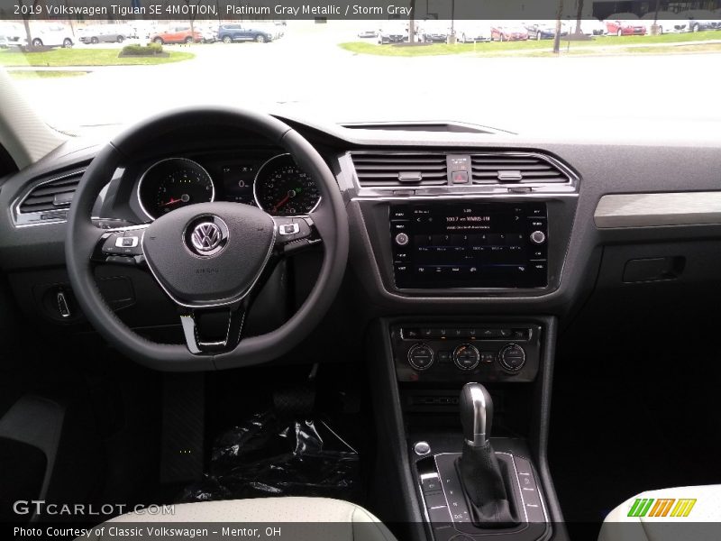 Platinum Gray Metallic / Storm Gray 2019 Volkswagen Tiguan SE 4MOTION