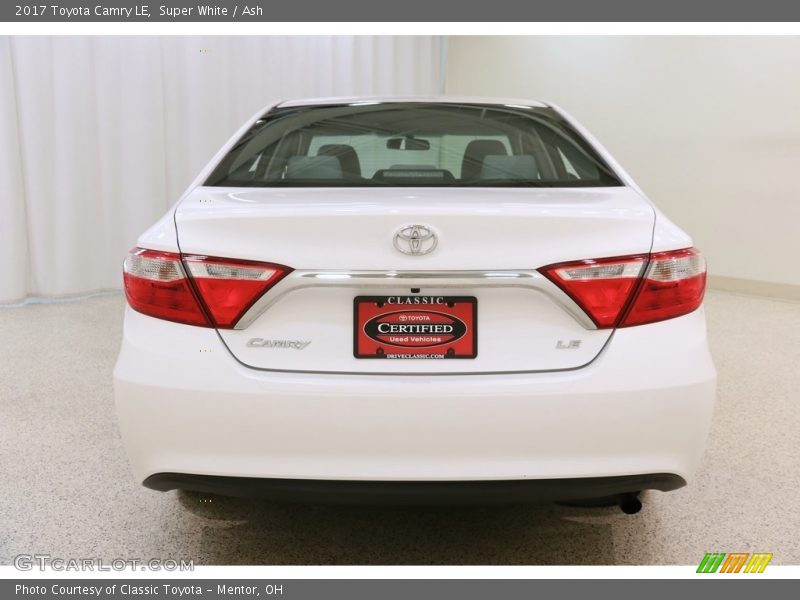 Super White / Ash 2017 Toyota Camry LE