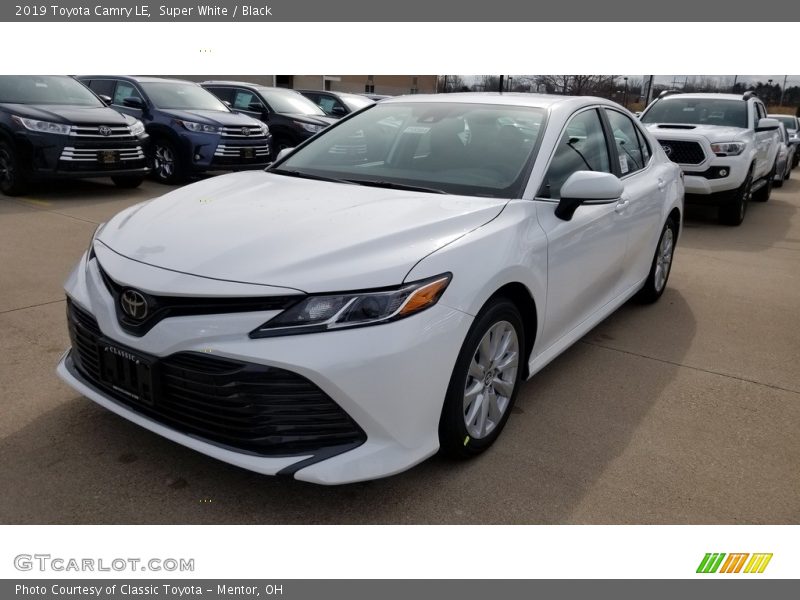 Super White / Black 2019 Toyota Camry LE