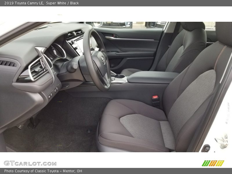 Super White / Black 2019 Toyota Camry LE