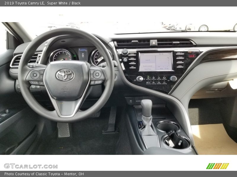 Super White / Black 2019 Toyota Camry LE