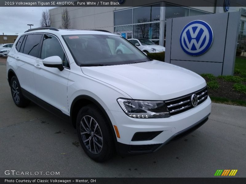 Front 3/4 View of 2019 Tiguan SE 4MOTION