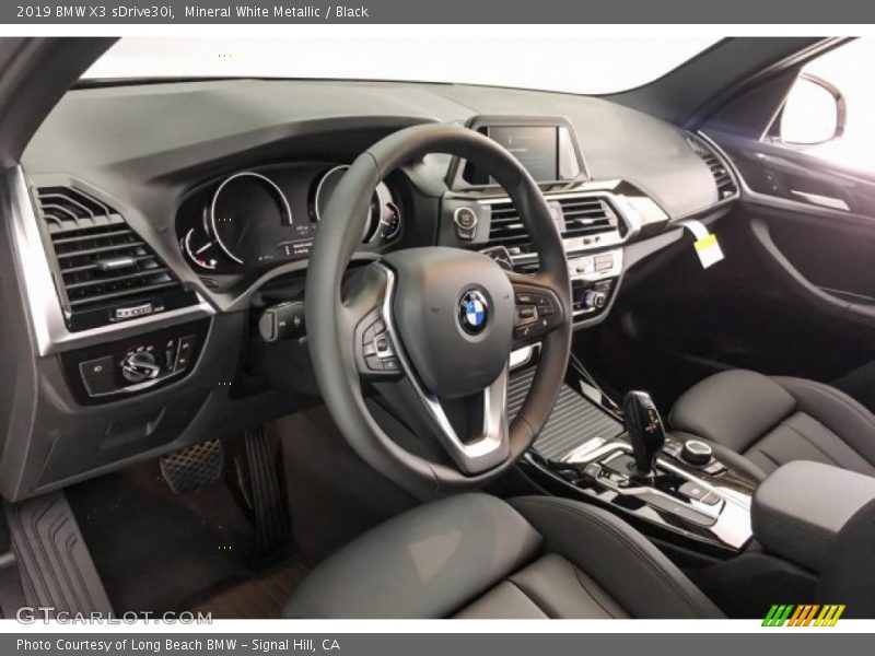 Mineral White Metallic / Black 2019 BMW X3 sDrive30i