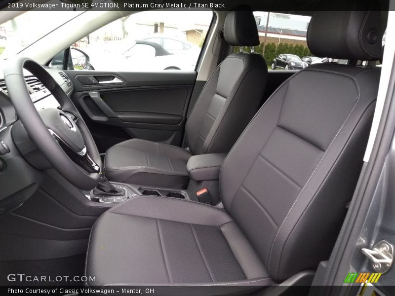 Front Seat of 2019 Tiguan SE 4MOTION