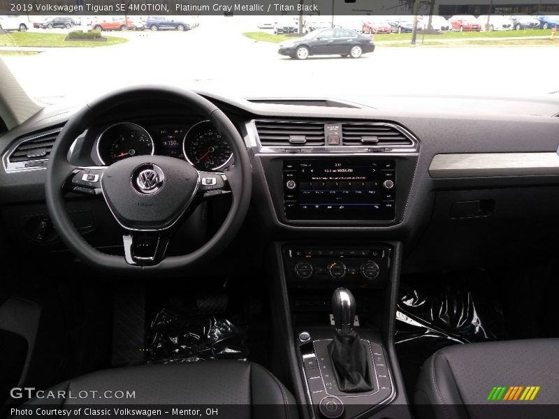 Dashboard of 2019 Tiguan SE 4MOTION
