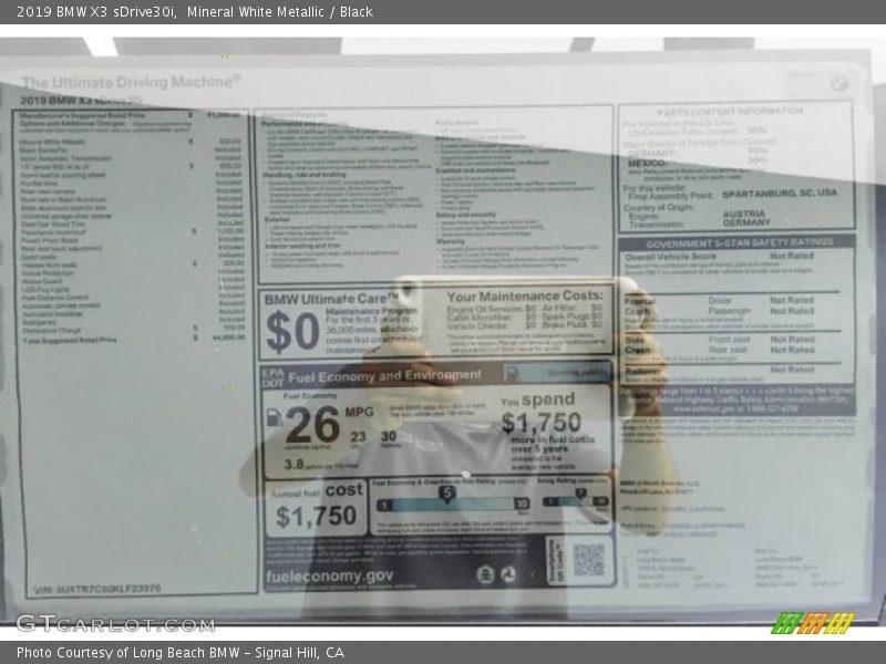 Mineral White Metallic / Black 2019 BMW X3 sDrive30i