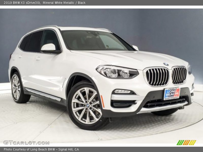 Mineral White Metallic / Black 2019 BMW X3 sDrive30i