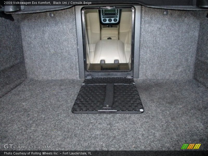 Black Uni / Cornsilk Beige 2009 Volkswagen Eos Komfort