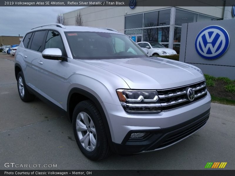 Front 3/4 View of 2019 Atlas SE 4Motion