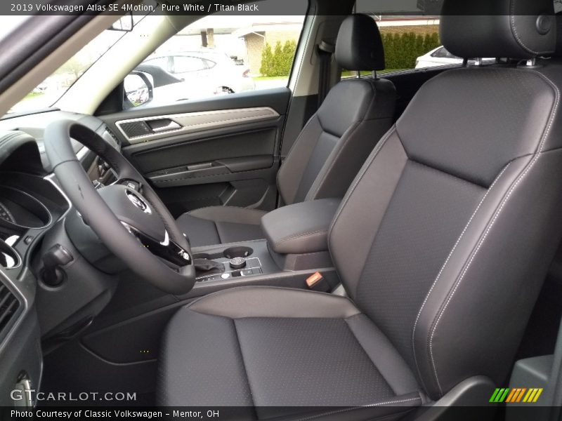 Front Seat of 2019 Atlas SE 4Motion