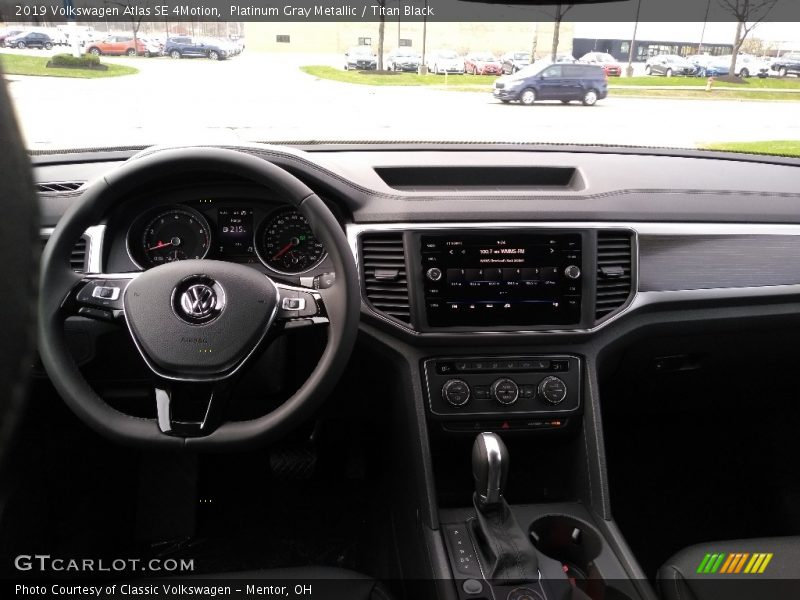 Platinum Gray Metallic / Titan Black 2019 Volkswagen Atlas SE 4Motion