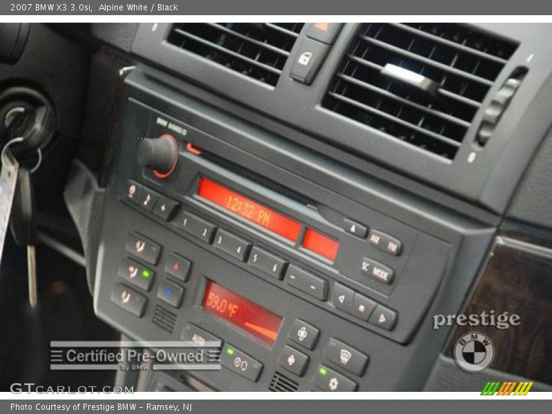 Alpine White / Black 2007 BMW X3 3.0si