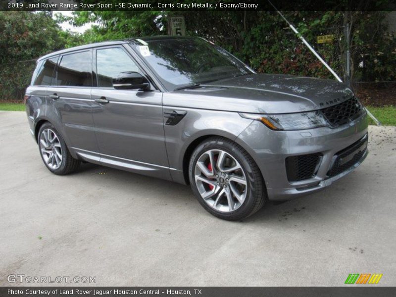 Front 3/4 View of 2019 Range Rover Sport HSE Dynamic