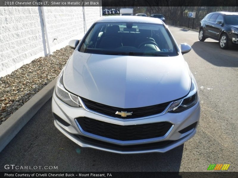 Silver Ice Metallic / Jet Black 2018 Chevrolet Cruze LT