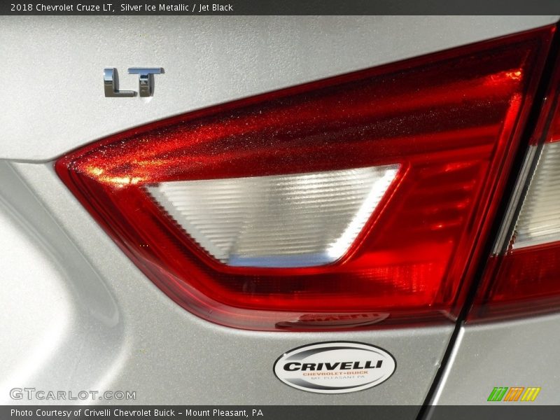 Silver Ice Metallic / Jet Black 2018 Chevrolet Cruze LT