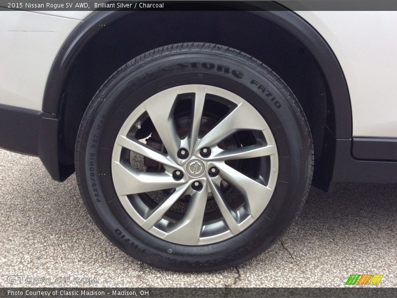 Brilliant Silver / Charcoal 2015 Nissan Rogue SV AWD