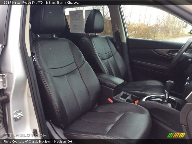 Brilliant Silver / Charcoal 2015 Nissan Rogue SV AWD