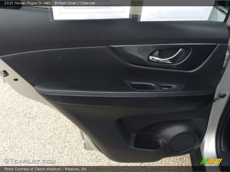 Brilliant Silver / Charcoal 2015 Nissan Rogue SV AWD