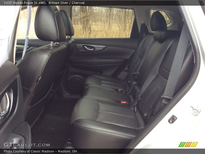 Brilliant Silver / Charcoal 2015 Nissan Rogue SV AWD