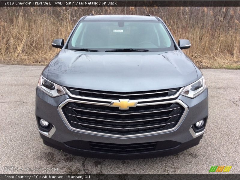 Satin Steel Metallic / Jet Black 2019 Chevrolet Traverse LT AWD