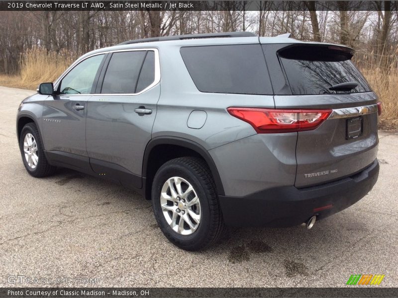 Satin Steel Metallic / Jet Black 2019 Chevrolet Traverse LT AWD