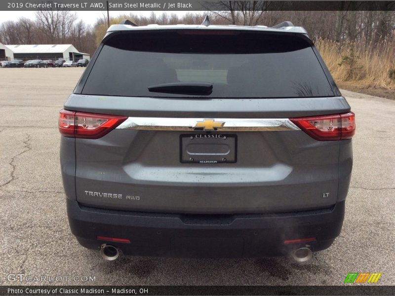 Satin Steel Metallic / Jet Black 2019 Chevrolet Traverse LT AWD