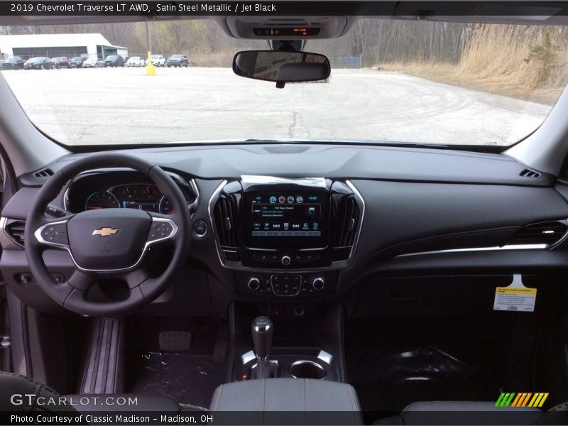 Dashboard of 2019 Traverse LT AWD