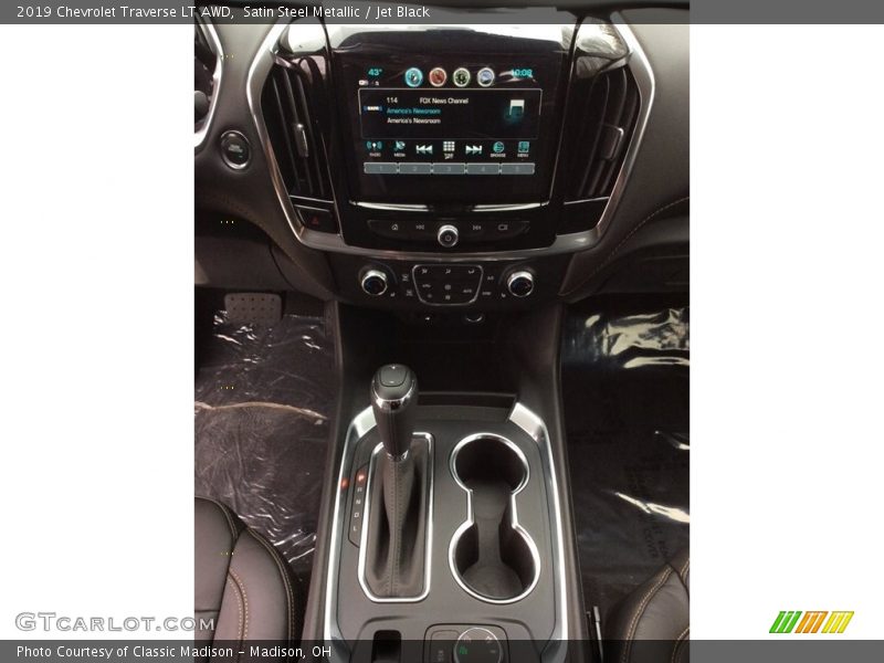  2019 Traverse LT AWD 9 Speed Automatic Shifter