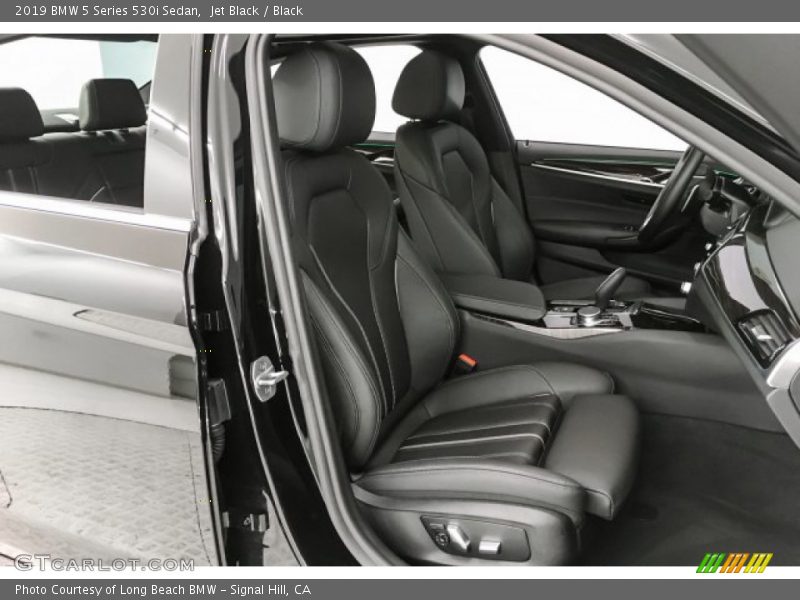 Jet Black / Black 2019 BMW 5 Series 530i Sedan