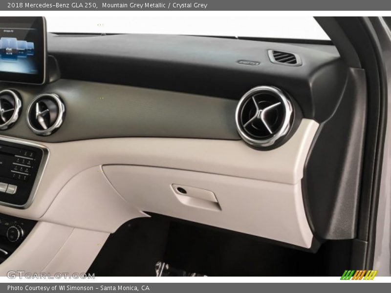 Mountain Grey Metallic / Crystal Grey 2018 Mercedes-Benz GLA 250