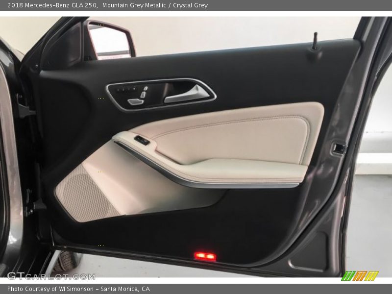 Mountain Grey Metallic / Crystal Grey 2018 Mercedes-Benz GLA 250