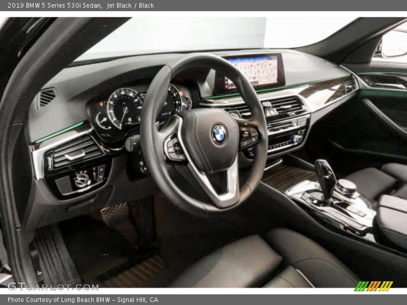 Jet Black / Black 2019 BMW 5 Series 530i Sedan