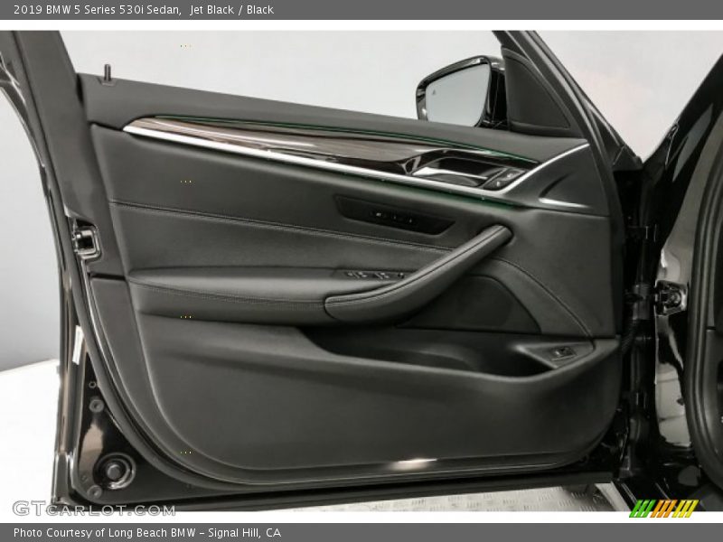 Jet Black / Black 2019 BMW 5 Series 530i Sedan