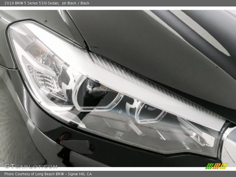 Jet Black / Black 2019 BMW 5 Series 530i Sedan
