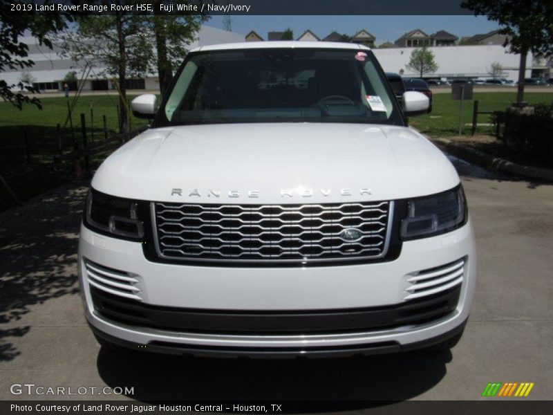 Fuji White / Navy/Ivory 2019 Land Rover Range Rover HSE