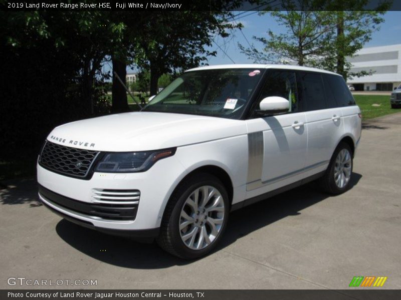 Fuji White / Navy/Ivory 2019 Land Rover Range Rover HSE