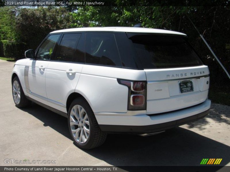 Fuji White / Navy/Ivory 2019 Land Rover Range Rover HSE