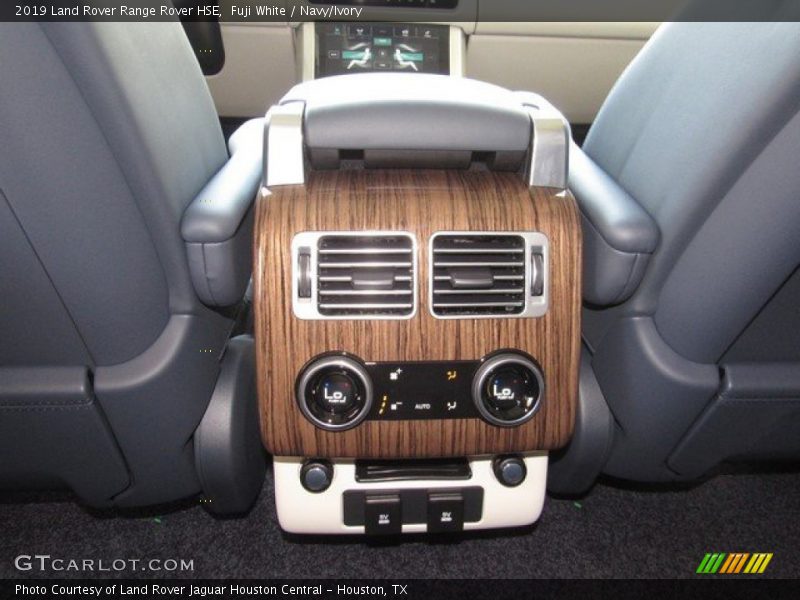 Fuji White / Navy/Ivory 2019 Land Rover Range Rover HSE