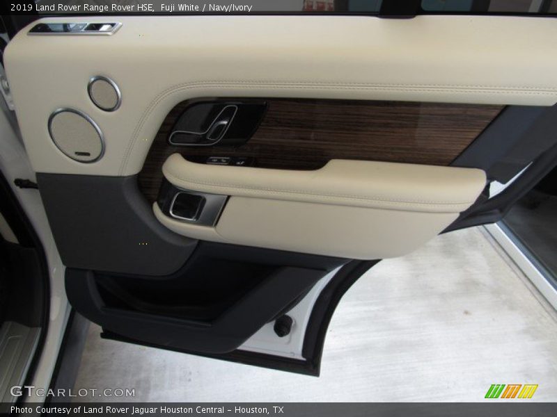 Fuji White / Navy/Ivory 2019 Land Rover Range Rover HSE