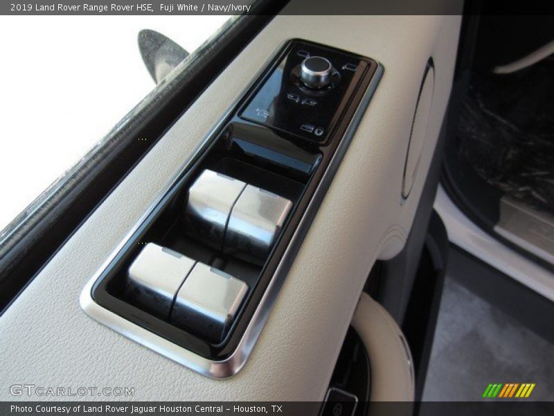 Fuji White / Navy/Ivory 2019 Land Rover Range Rover HSE
