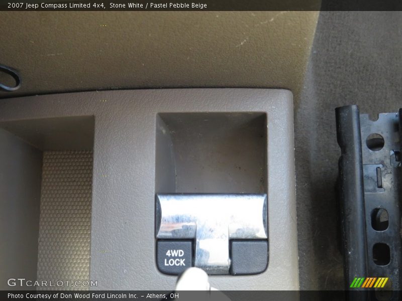 Stone White / Pastel Pebble Beige 2007 Jeep Compass Limited 4x4