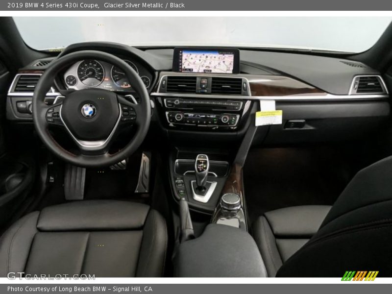 Dashboard of 2019 4 Series 430i Coupe