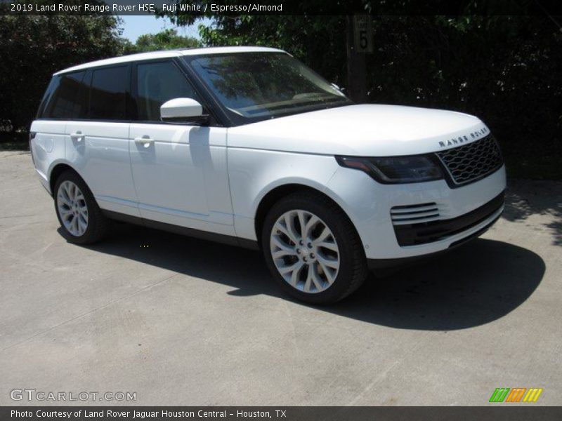 Fuji White / Espresso/Almond 2019 Land Rover Range Rover HSE