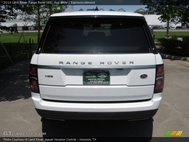Fuji White / Espresso/Almond 2019 Land Rover Range Rover HSE