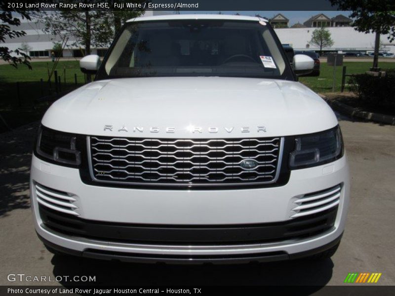 Fuji White / Espresso/Almond 2019 Land Rover Range Rover HSE