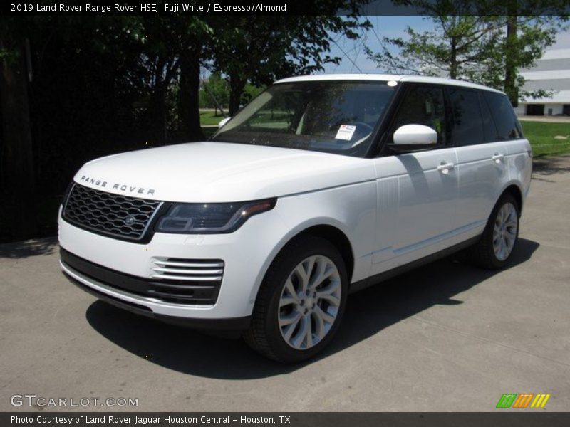 Fuji White / Espresso/Almond 2019 Land Rover Range Rover HSE
