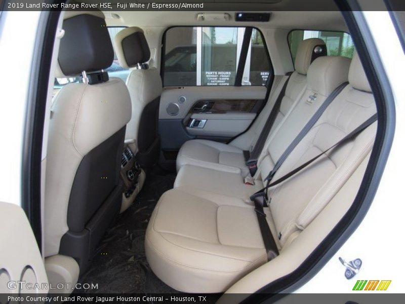 Fuji White / Espresso/Almond 2019 Land Rover Range Rover HSE