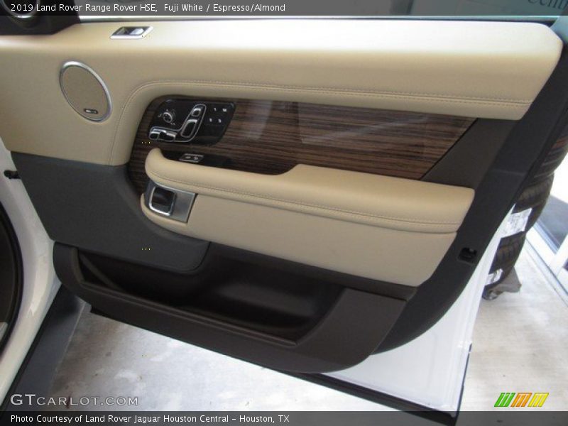 Fuji White / Espresso/Almond 2019 Land Rover Range Rover HSE