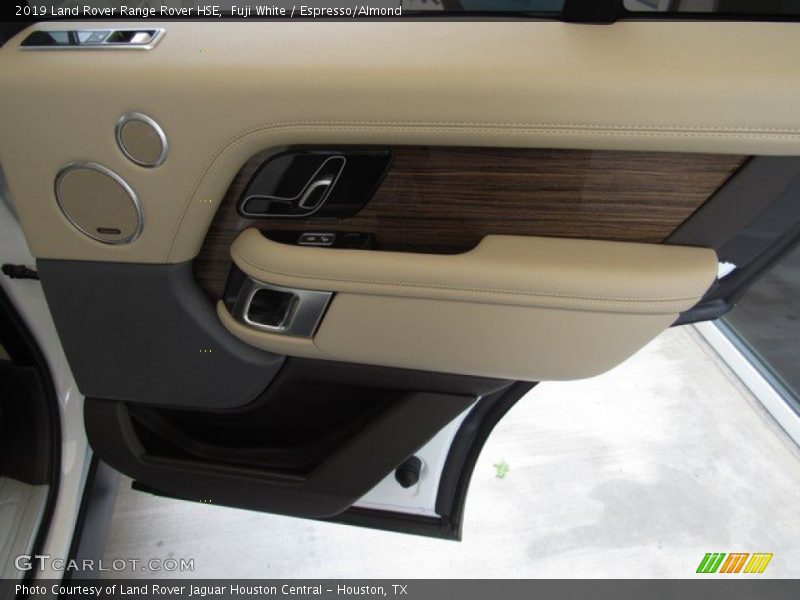 Fuji White / Espresso/Almond 2019 Land Rover Range Rover HSE