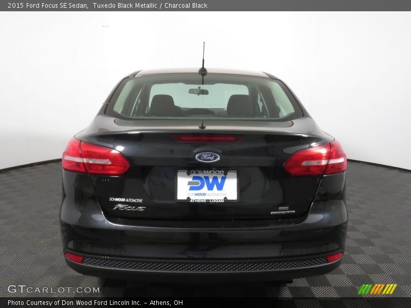Tuxedo Black Metallic / Charcoal Black 2015 Ford Focus SE Sedan